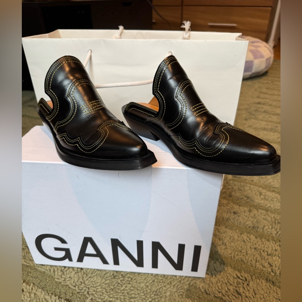 Ganni Western Mules worn once, bought in NYC store. EU Size 37
